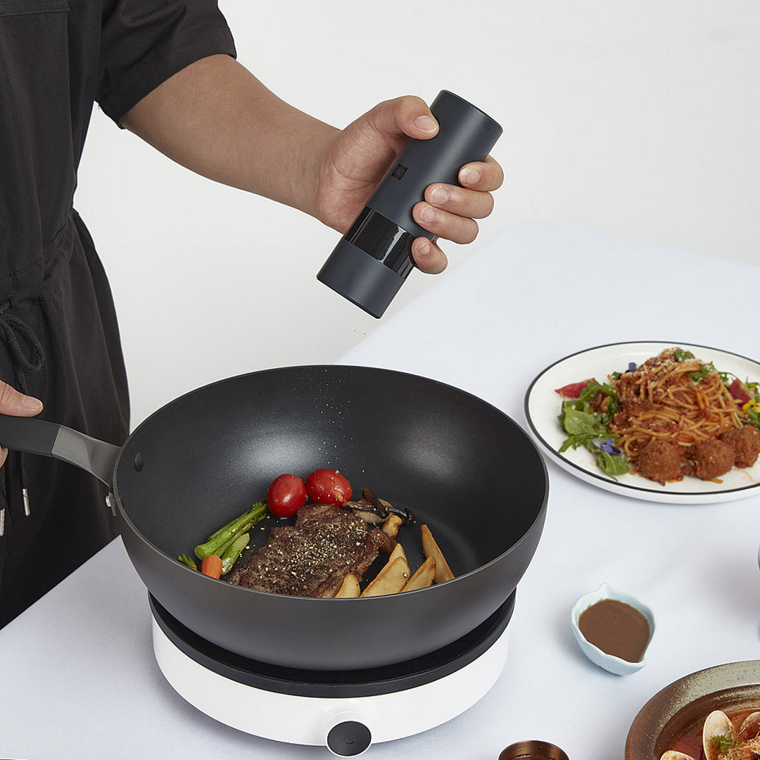 Electric Black Pepper Seasoning Grinder