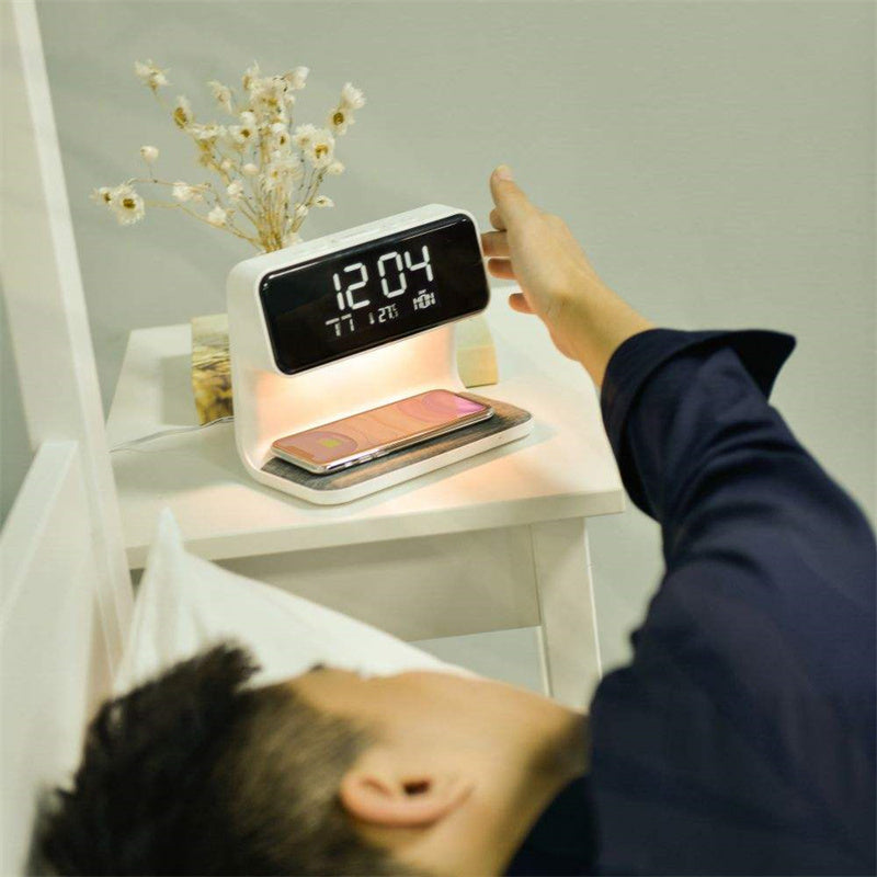 3 In 1 Wireless Bedside Lamp