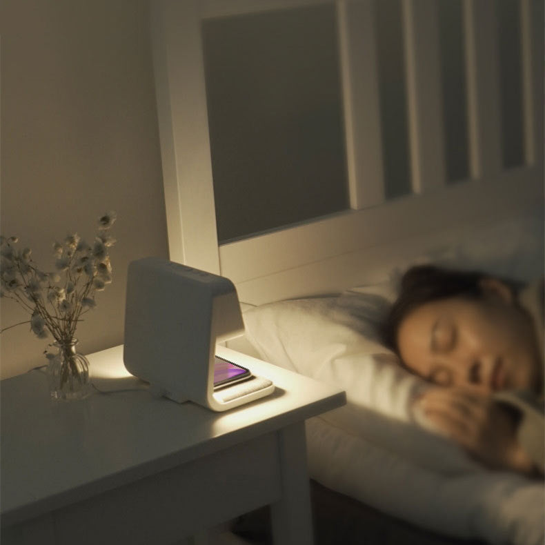 3 In 1 Wireless Bedside Lamp