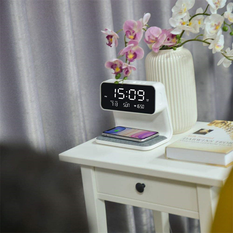 3 In 1 Wireless Bedside Lamp